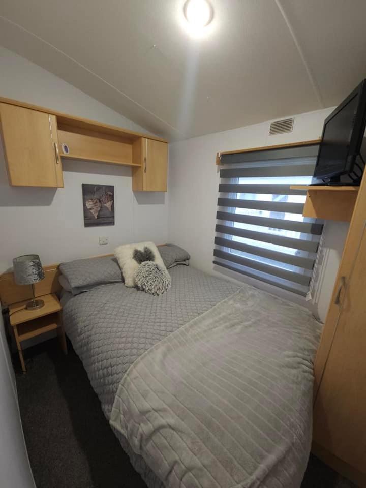 Tattershall Lakes Hot Tub Lodge Breaks Extérieur photo